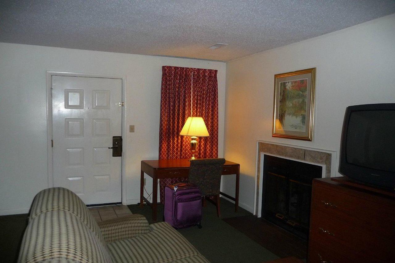 Huntsville Hotel & Suites מראה חיצוני תמונה